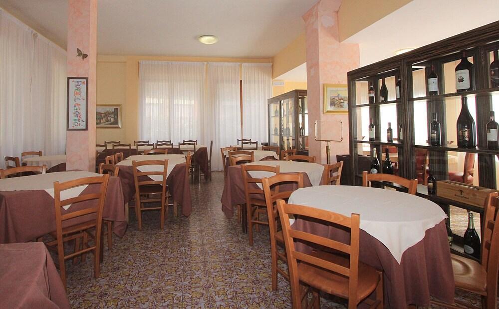 Hotel Attico Chianciano Terme Εξωτερικό φωτογραφία