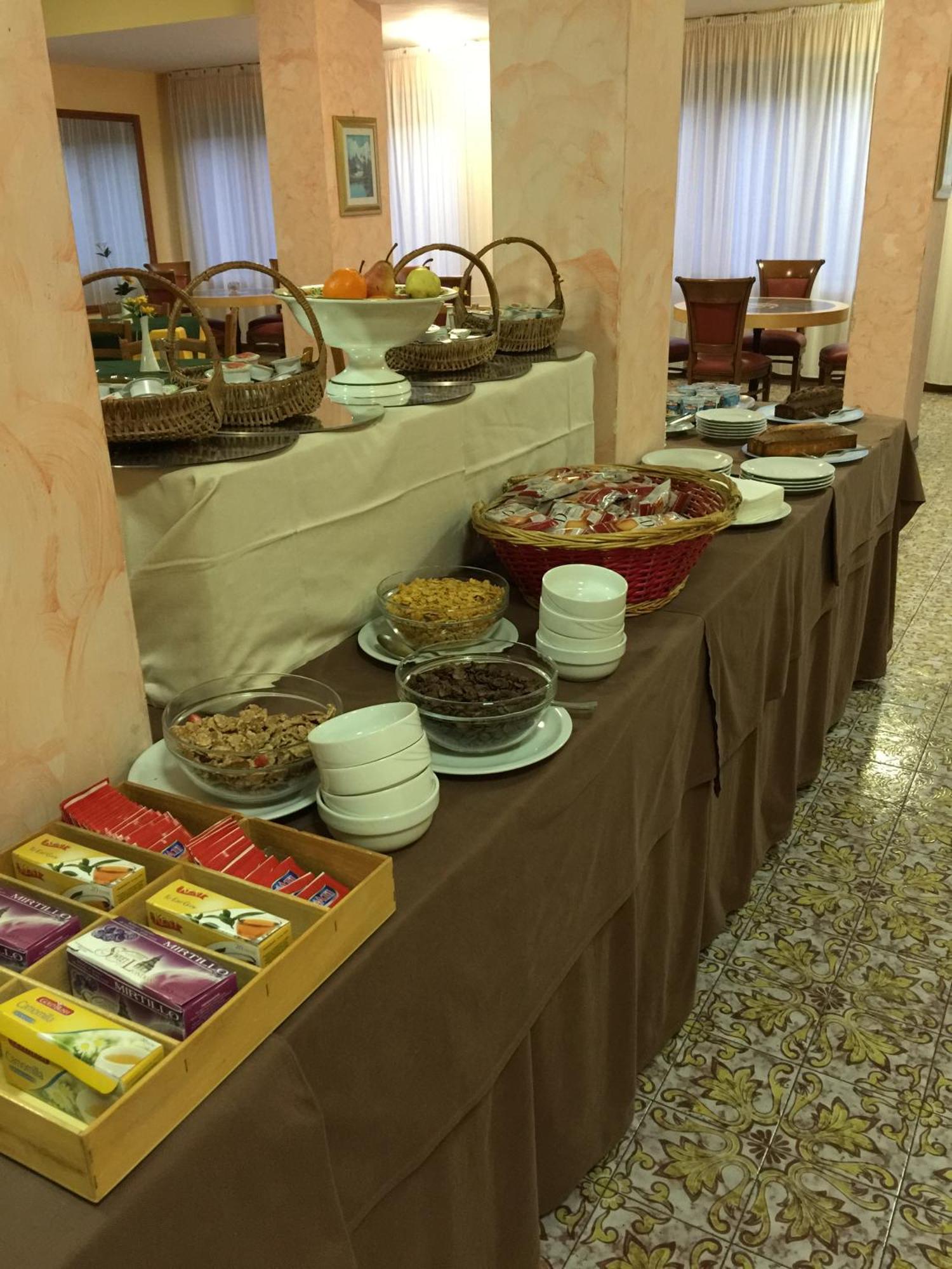 Hotel Attico Chianciano Terme Εξωτερικό φωτογραφία